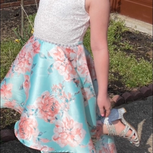 Girls dress size 12 - Picture 3 of 3